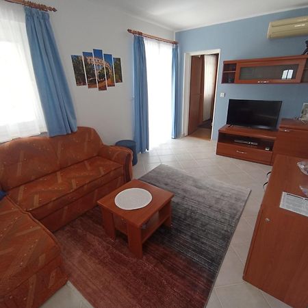 Apartments Tina Pula Zewnętrze zdjęcie
