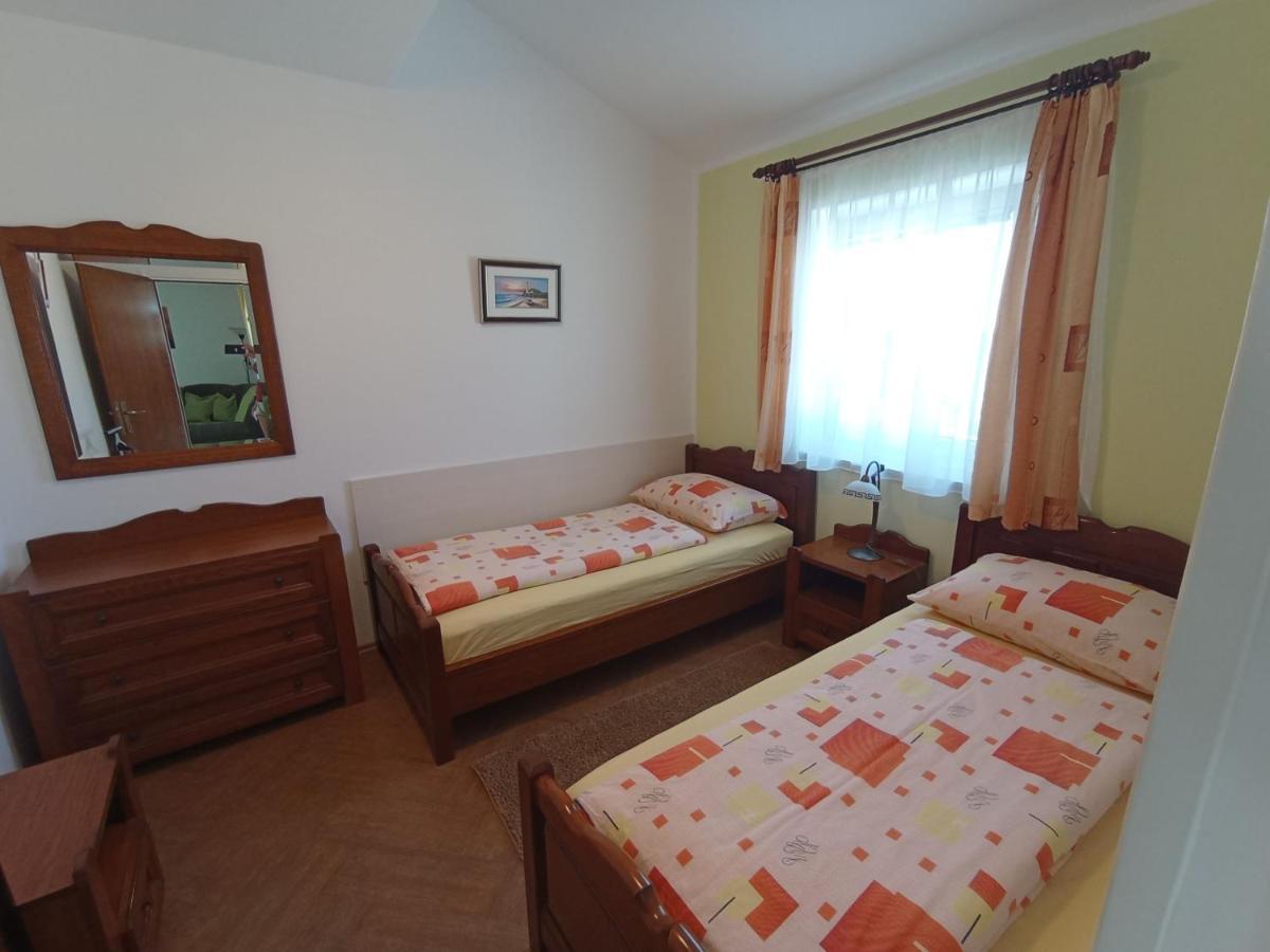 Apartments Tina Pula Zewnętrze zdjęcie