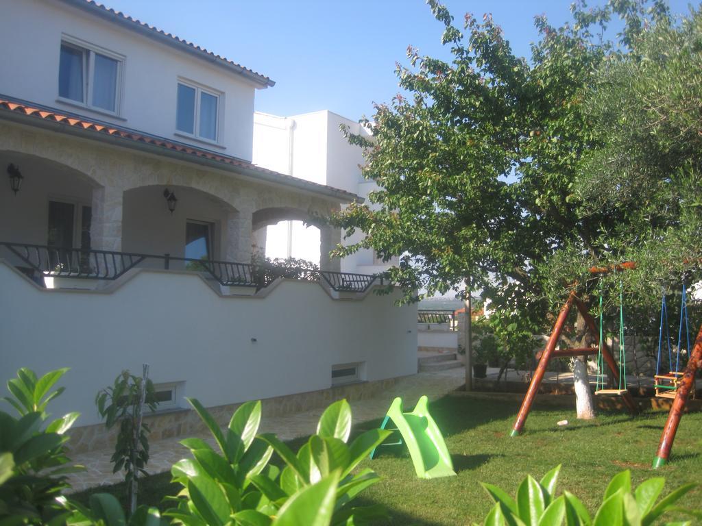 Apartments Tina Pula Zewnętrze zdjęcie